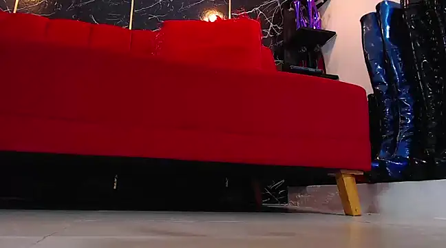 Snapshot of KatyMore_ chatting on December 16, 7:54 pm KatyMore online show from December 16, 7:54 pm