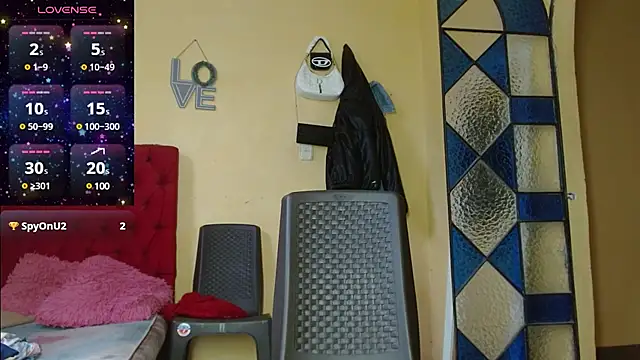 cristinamontiel online show from February 25, 7:47 pm