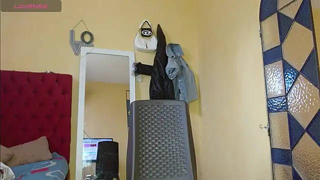 cristinamontiel online show from March 1, 3:05 pm