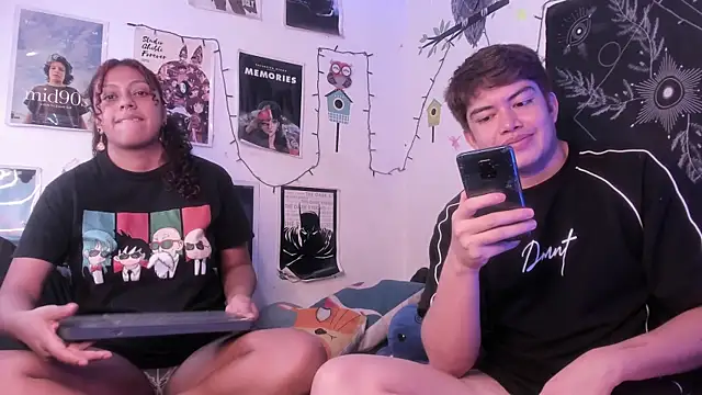 Snapshot of hothoneychile chatting on October 25, 11:32 pm hothoneychile online show from October 25, 11:32 pm