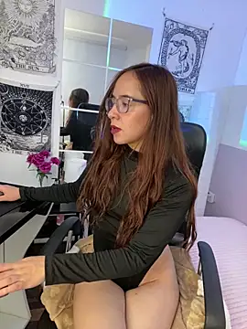 Carlaat online show from February 5, 8:25 pm