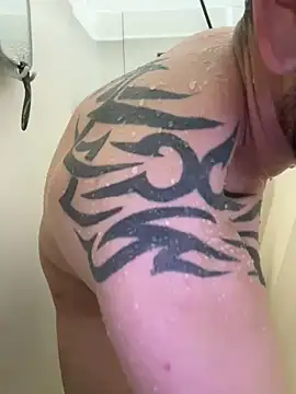 Snapshot of SexyJesz chatting on December 6, 8:59 am SexyJesz online show from December 6, 8:59 am