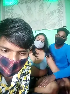 Snapshot of Group_Of_Lust chatting on November 25, 7:41 am Group Of Lust online show from November 25, 7:41 am