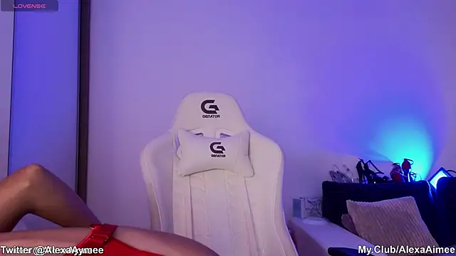 AlexaAimee online show from October 30, 9:37 pm