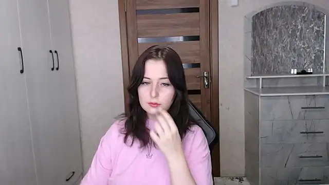 Kristy-Max online show from December 15, 10:52 am