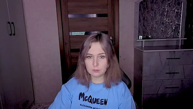 Kristy-Max online show from February 3, 11:32 pm