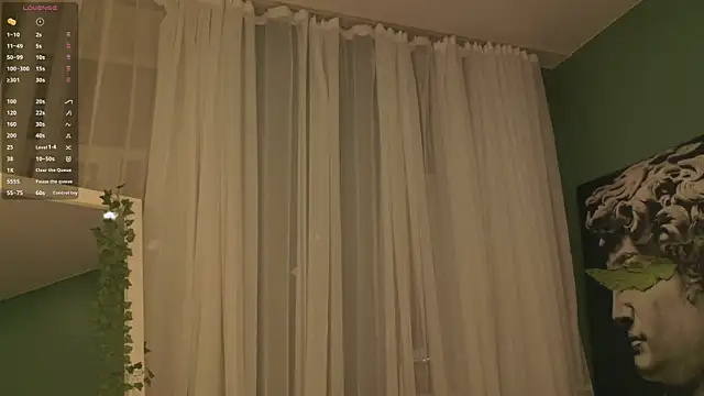 Snapshot of SunnyRisha chatting on November 24, 5:18 am SunnyRisha online show from November 24, 5:18 am