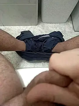 user 662 online show from February 23, 5:34 am