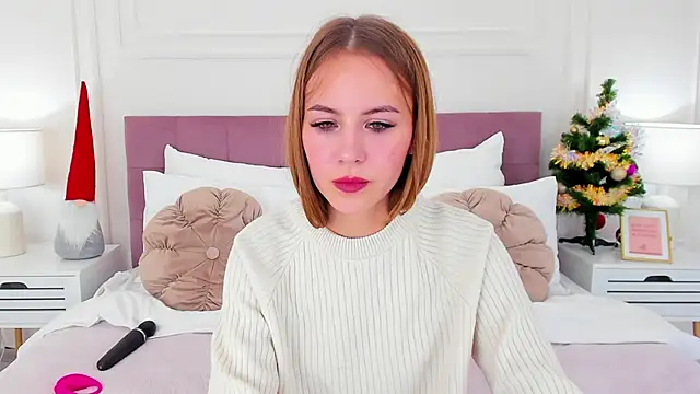 Snapshot of CherieDane chatting on December 25, 1:41 pm CherieDane online show from December 25, 1:41 pm