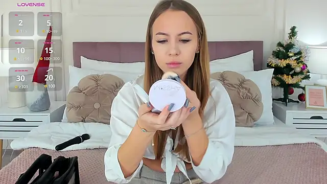 Snapshot of CherieDane chatting on January 5, 6:13 am CherieDane online show from January 5, 6:13 am