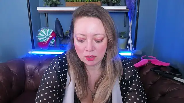 JesiaFoxi online show from February 13, 12:21 pm