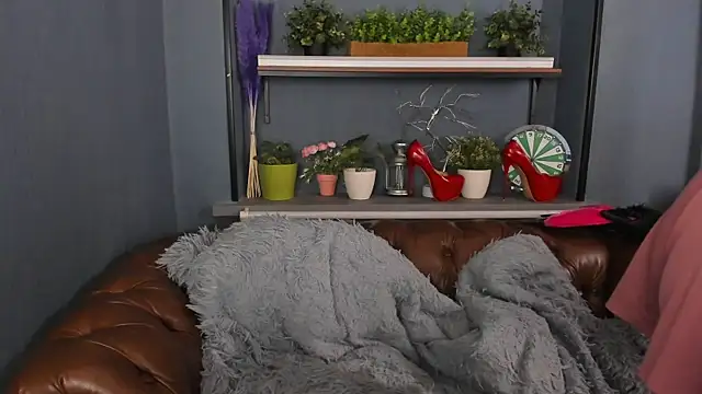 JesiaFoxi online show from March 10, 12:04 pm