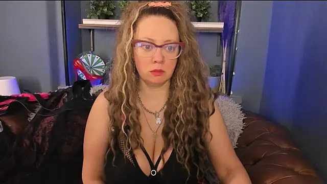 JesiaFoxi online show from March 19, 10:55 am