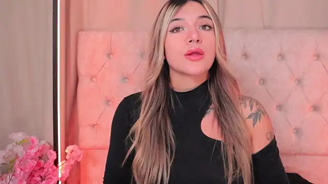 ashleyvalirya online show from February 11, 7:12 am