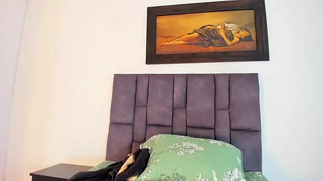 tatiana valencia online show from May 19, 12:44 pm