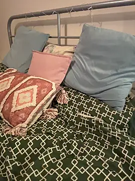 saskiapierce online show from October 25, 5:40 pm