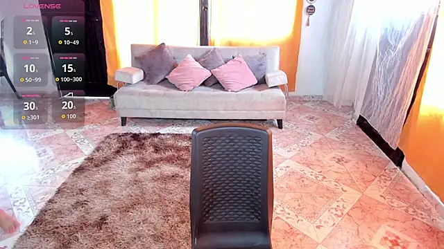 Judychase2 online show from December 5, 3:30 pm