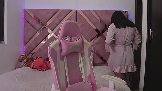Snapshot of saori_9b chatting on July 14, 8:36 pm saori 9b online show from July 14, 8:36 pm