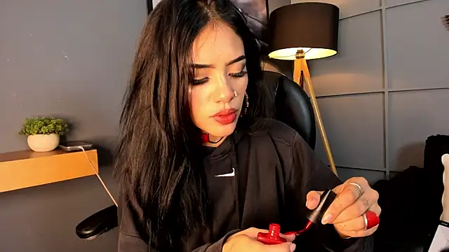 Snapshot of Giovanna_oliveira chatting on January 13, 8:26 am Giovanna oliveira online show from January 13, 8:26 am