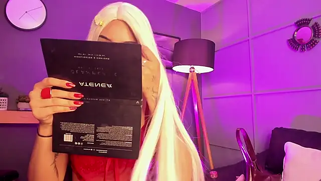 Snapshot of Giovanna_oliveira chatting on January 16, 4:17 am Giovanna oliveira online show from January 16, 4:17 am