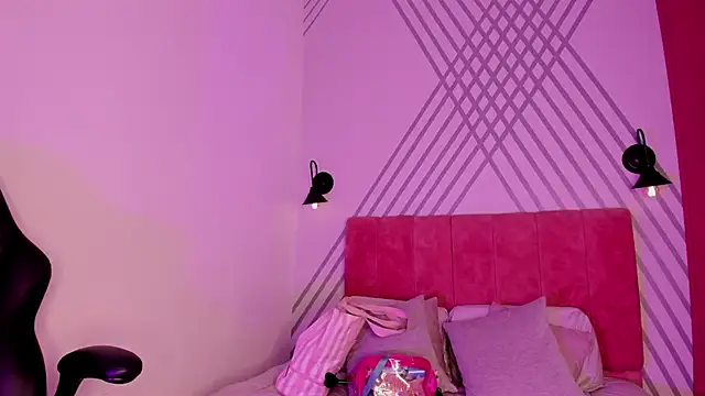 Snapshot of Giovanna_oliveira chatting on November 3, 11:22 am Giovanna oliveira online show from November 3, 11:22 am