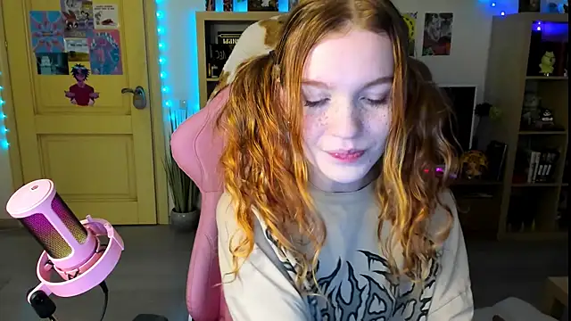 Sunny Elly online show from October 21, 8:59 am