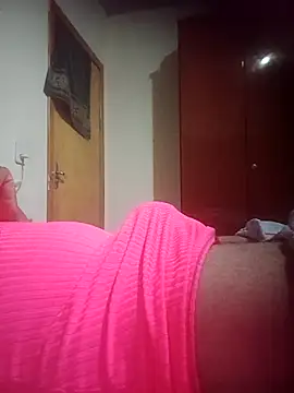 Snapshot of roladuraPr chatting on March 9, 11:47 am roladuraPr online show from March 9, 11:47 am