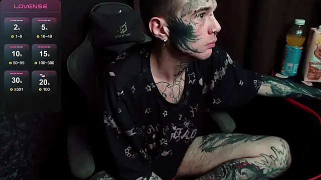 Snapshot of lonelycrystal chatting on October 30, 10:32 pm lonelycrystal online show from October 30, 10:32 pm