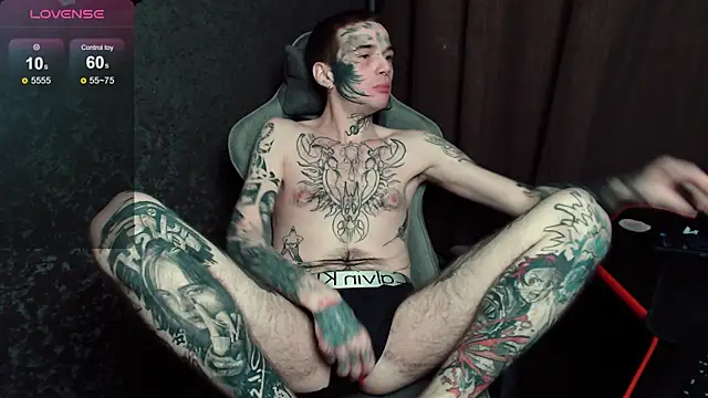 Snapshot of lonelycrystal chatting on December 1, 4:01 pm lonelycrystal online show from December 1, 4:01 pm