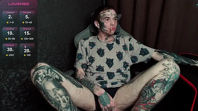 Snapshot of lonelycrystal chatting on December 2, 6:58 pm lonelycrystal online show from December 2, 6:58 pm