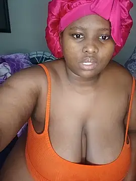 Snapshot of queenxdede chatting on May 15, 3:57 am queenxdede online show from May 15, 3:57 am
