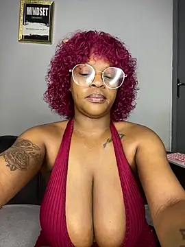 Snapshot of Boobylicious_BB chatting on May 15, 6:31 am Boobylicious BB online show from May 15, 6:31 am