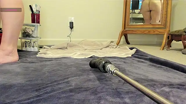 Snapshot of Peaches_N_Kreme chatting on November 9, 5:50 am Peaches N Kreme online show from November 9, 5:50 am