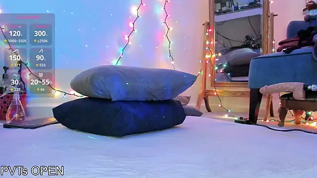 Peaches N Kreme online show from December 23, 3:48 am