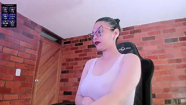 Snapshot of paulinabarnett- chatting on December 24, 12:33 am paulinabarnett- online show from December 24, 12:33 am