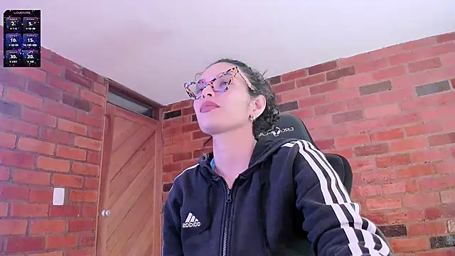 Snapshot of paulinabarnett- chatting on December 27, 11:53 pm paulinabarnett- online show from December 27, 11:53 pm