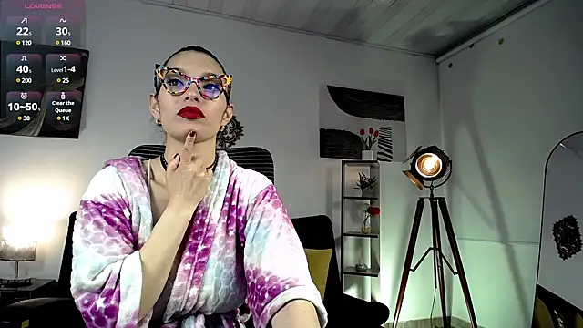 Snapshot of paulinabarnett- chatting on March 22, 11:42 pm paulinabarnett- online show from March 22, 11:42 pm