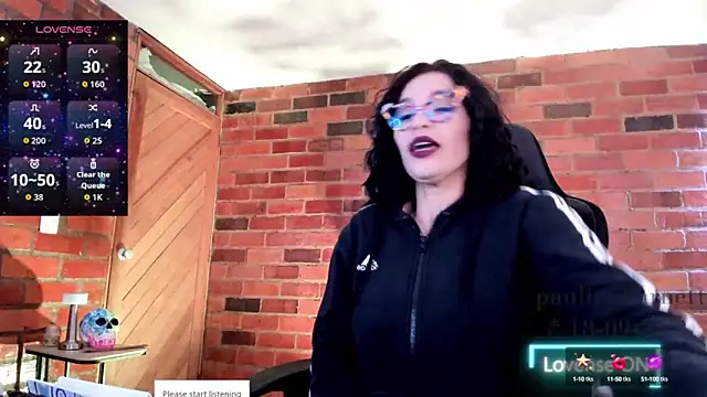 Snapshot of paulinabarnett- chatting on September 18, 3:58 pm paulinabarnett- online show from September 18, 3:58 pm