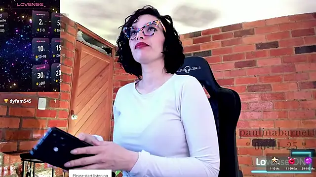 Snapshot of paulinabarnett- chatting on November 6, 2:51 pm paulinabarnett- online show from November 6, 2:51 pm