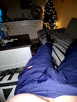 schlonzi81 online show from December 19, 10:06 pm