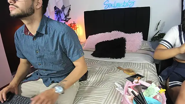 -soulmate-s online show from October 21, 2:40 pm