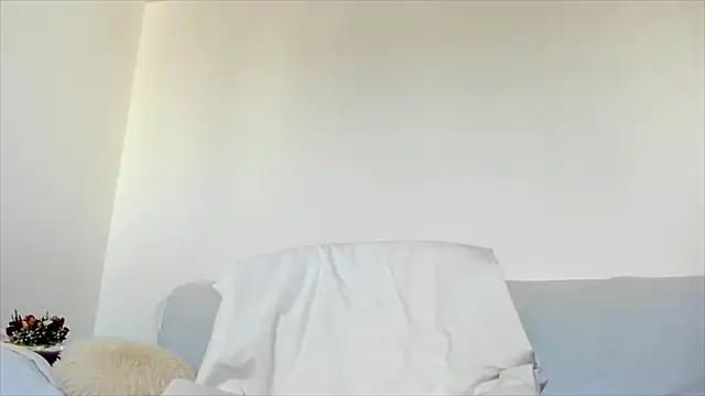 hornyemma   online show from March 19, 9:06 am