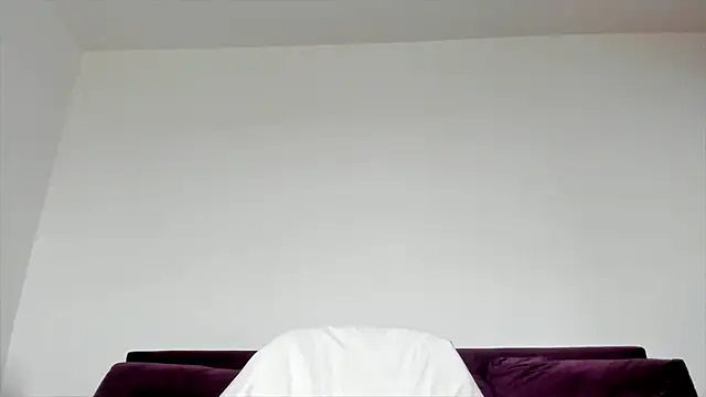 hornyemma   online show from October 16, 7:42 am