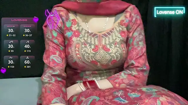 couple horne online show from March 30, 8:37 am