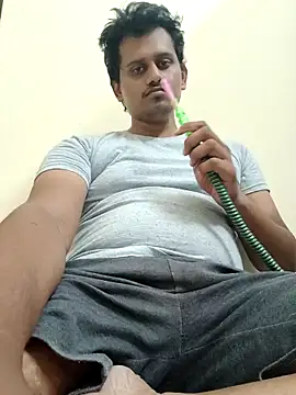 Long Laster online show from May 9, 2:00 pm