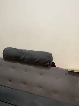 Snapshot of Cocowett chatting on February 4, 4:37 am Cocowett online show from February 4, 4:37 am