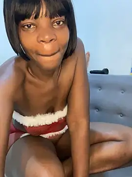 Snapshot of Cocowett chatting on February 13, 4:22 am Cocowett online show from February 13, 4:22 am