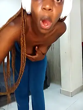 Snapshot of Cocowett chatting on March 17, 2:34 pm Cocowett online show from March 17, 2:34 pm