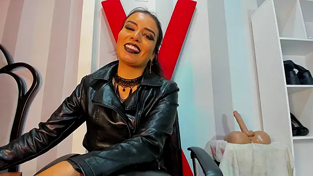 Snapshot of MeliizaQueen chatting on March 11, 10:42 pm MeliizaQueen online show from March 11, 10:42 pm