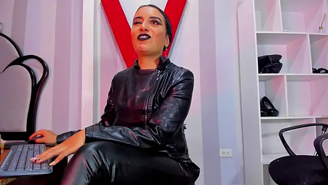 Snapshot of MeliizaQueen chatting on March 13, 11:16 pm MeliizaQueen online show from March 13, 11:16 pm